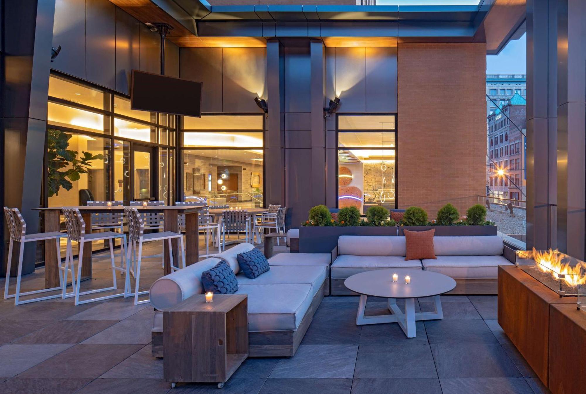 Hyatt Place Indianapolis Downtown Экстерьер фото