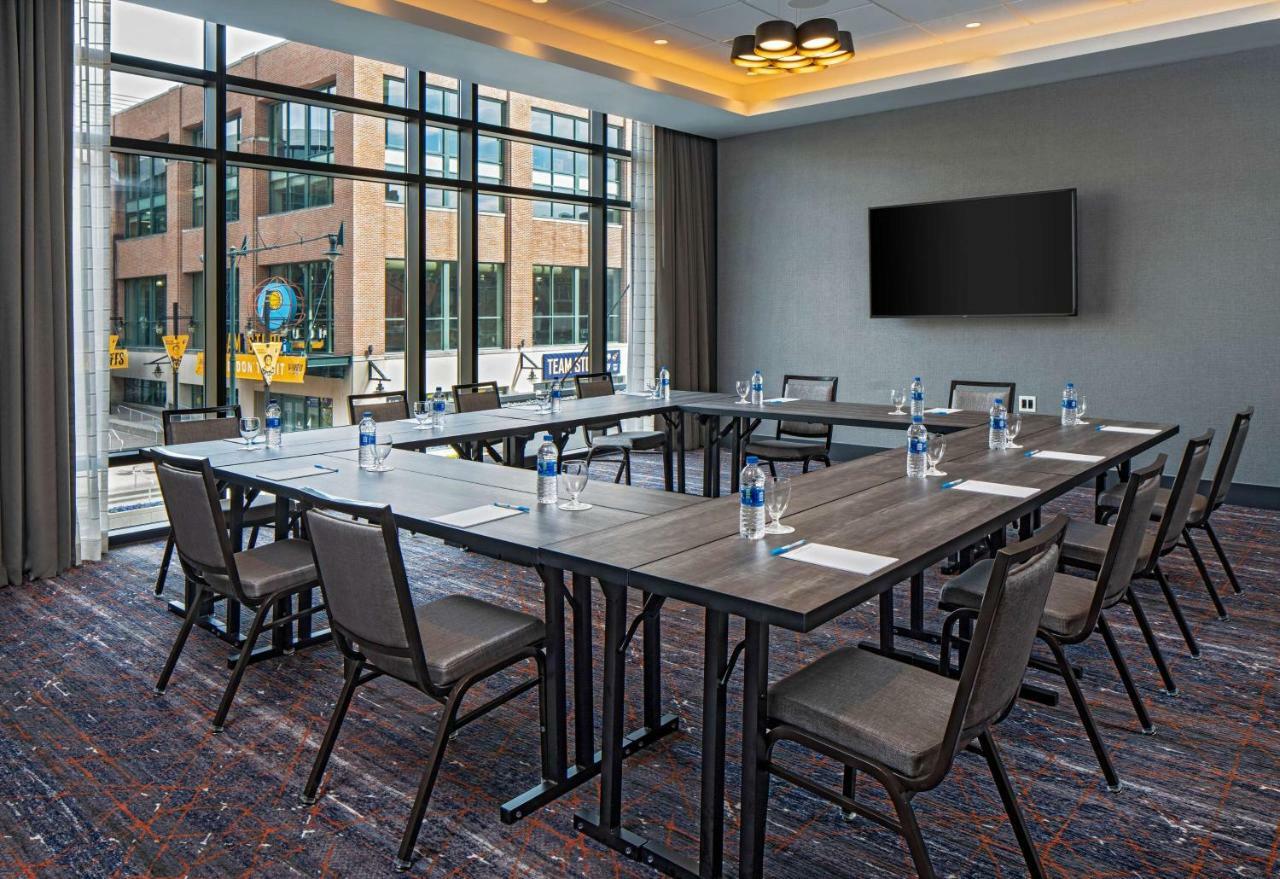 Hyatt Place Indianapolis Downtown Экстерьер фото