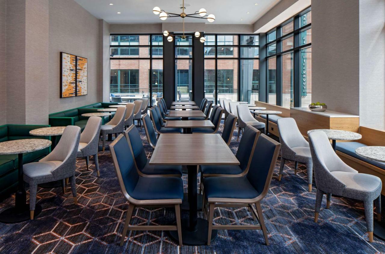 Hyatt Place Indianapolis Downtown Экстерьер фото